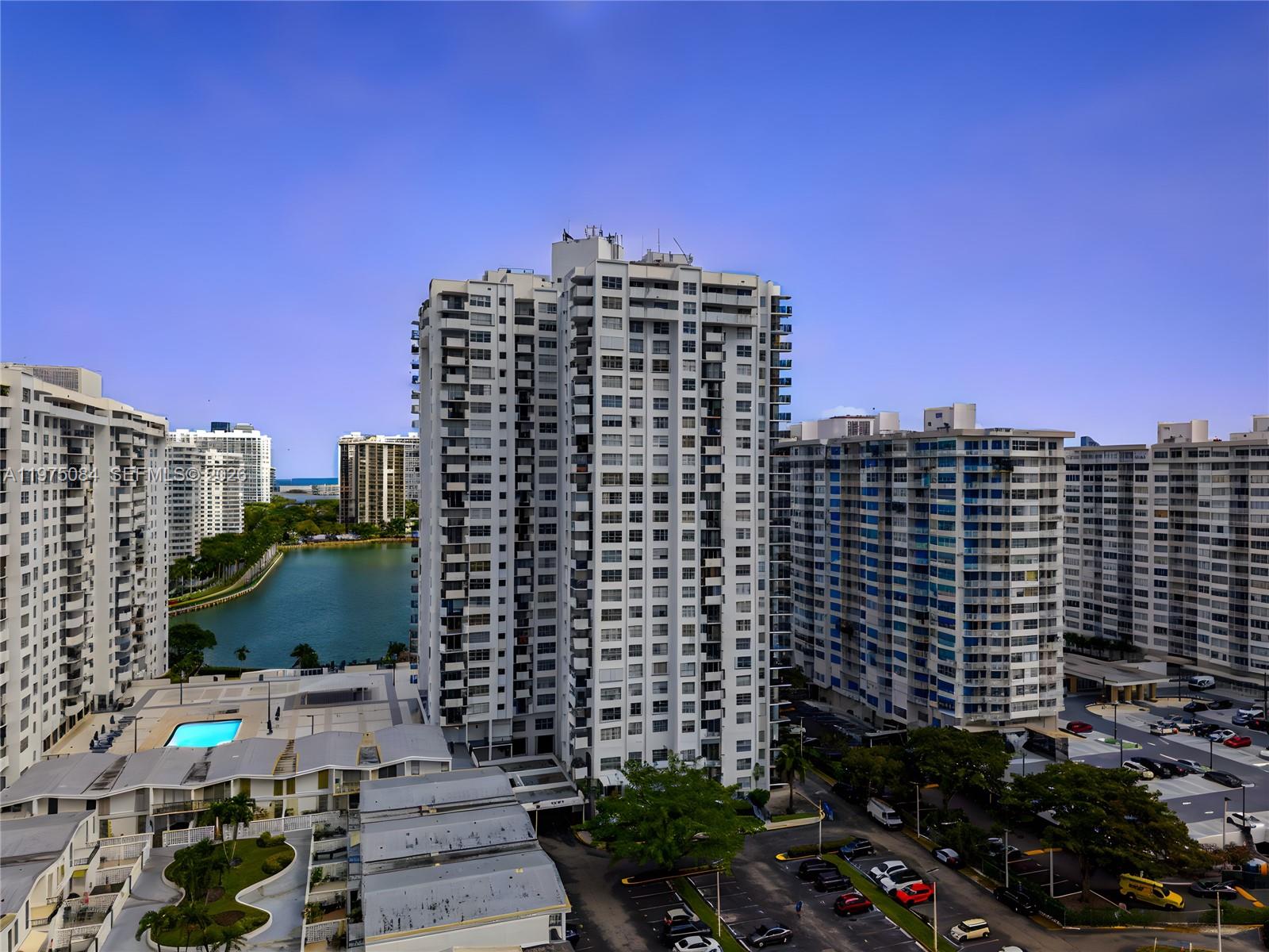 COMMODORE PLAZA CONDO - Residential
