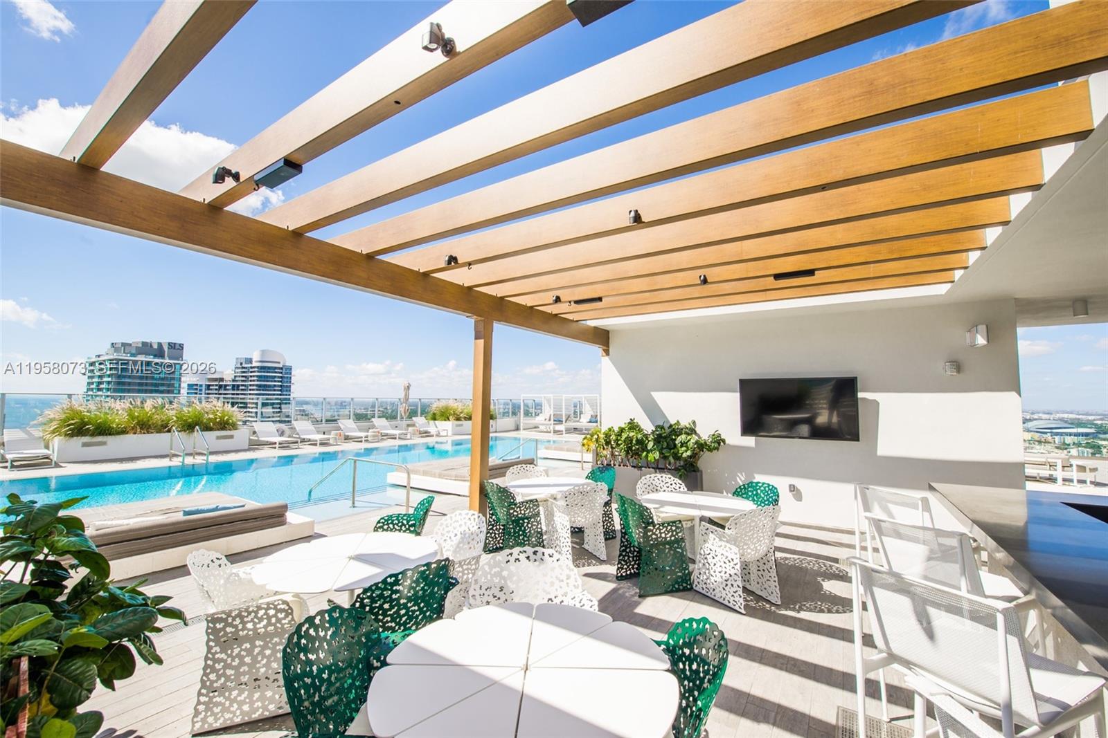 1010 Brickell Condo - Residential