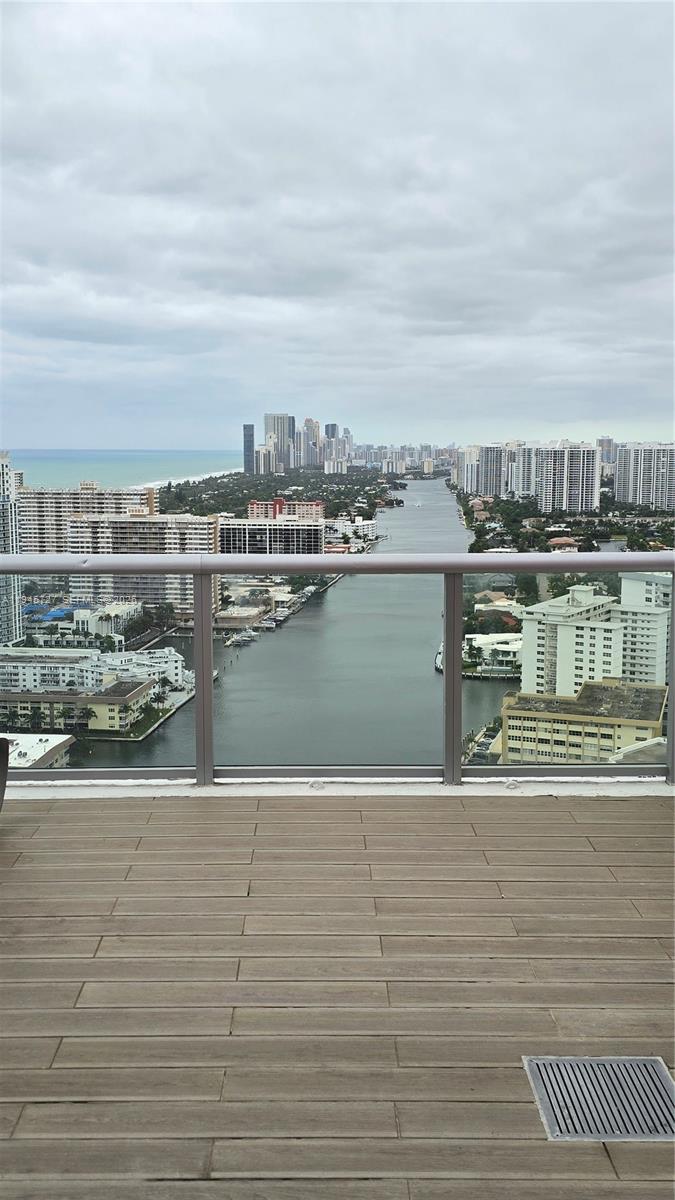 BEACHWALK CONDOMINIUM - Residential