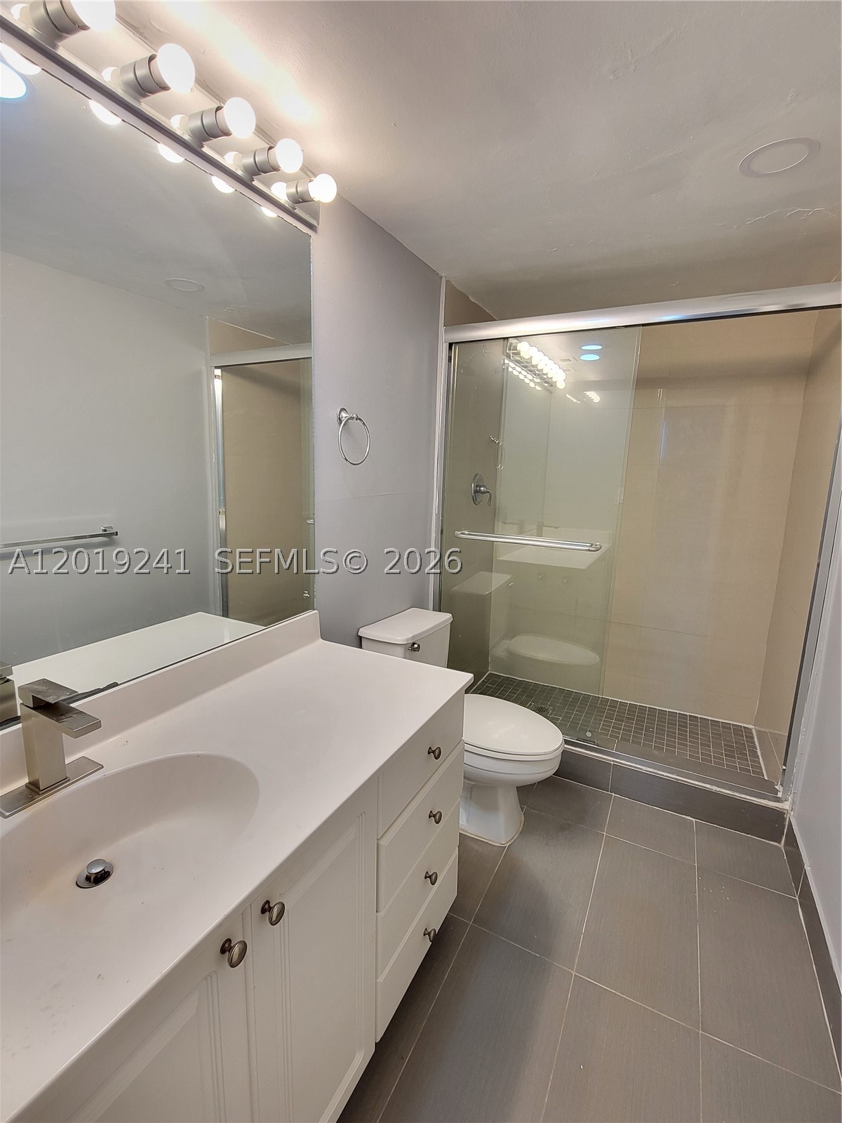 OCEANVIEW BUILDING B COND - Residential