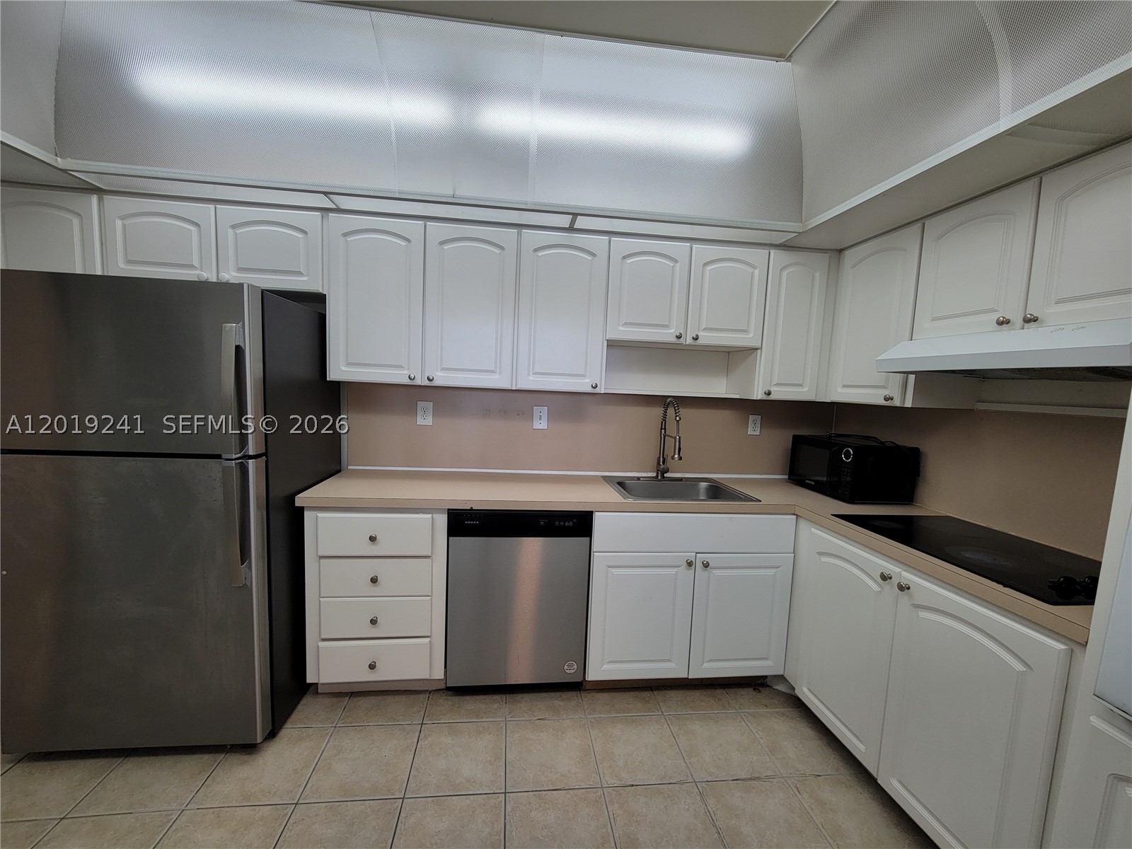 OCEANVIEW BUILDING B COND - Residential