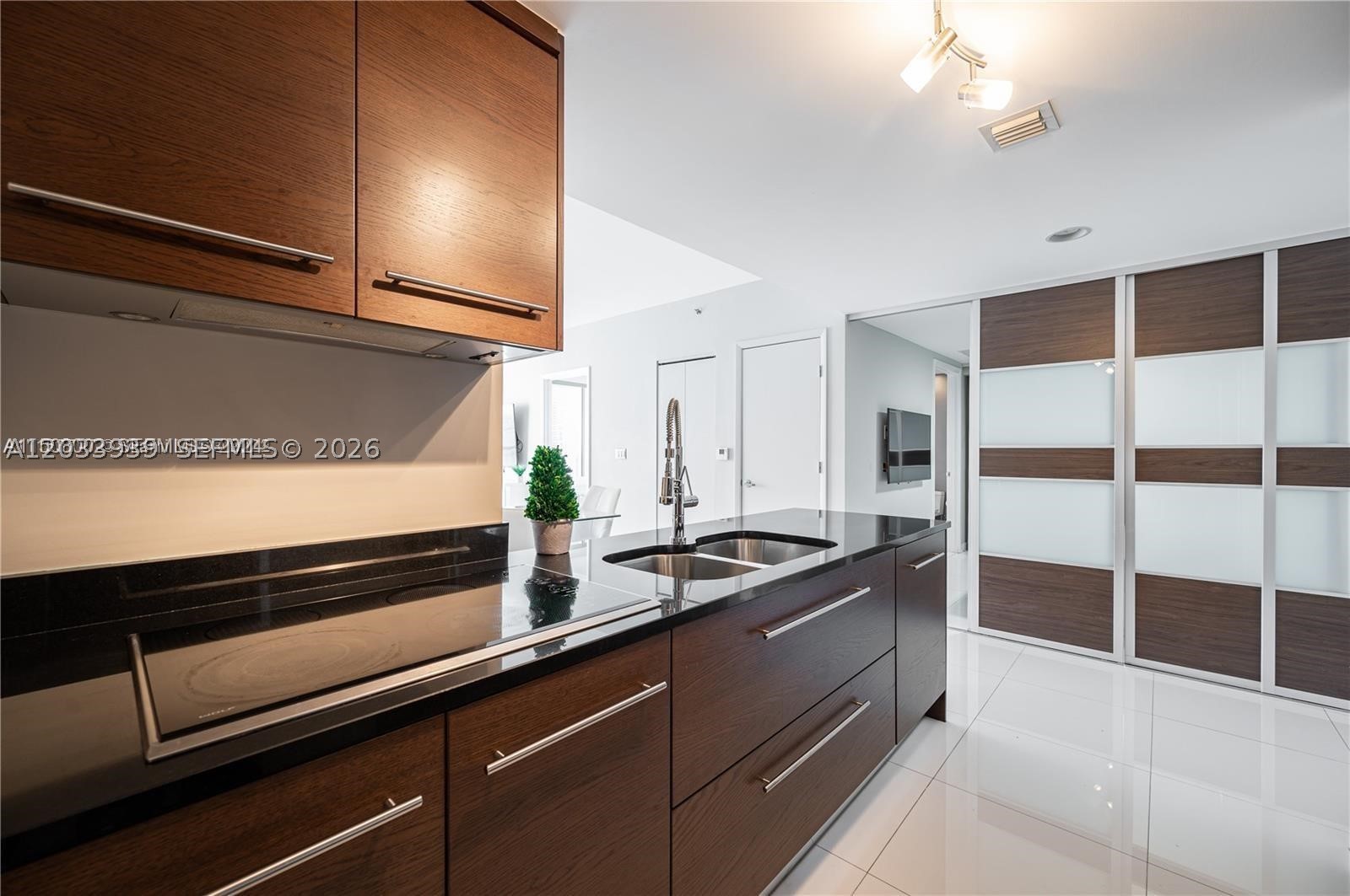 ICON BRICKELL CONDO NO 3 - Residential