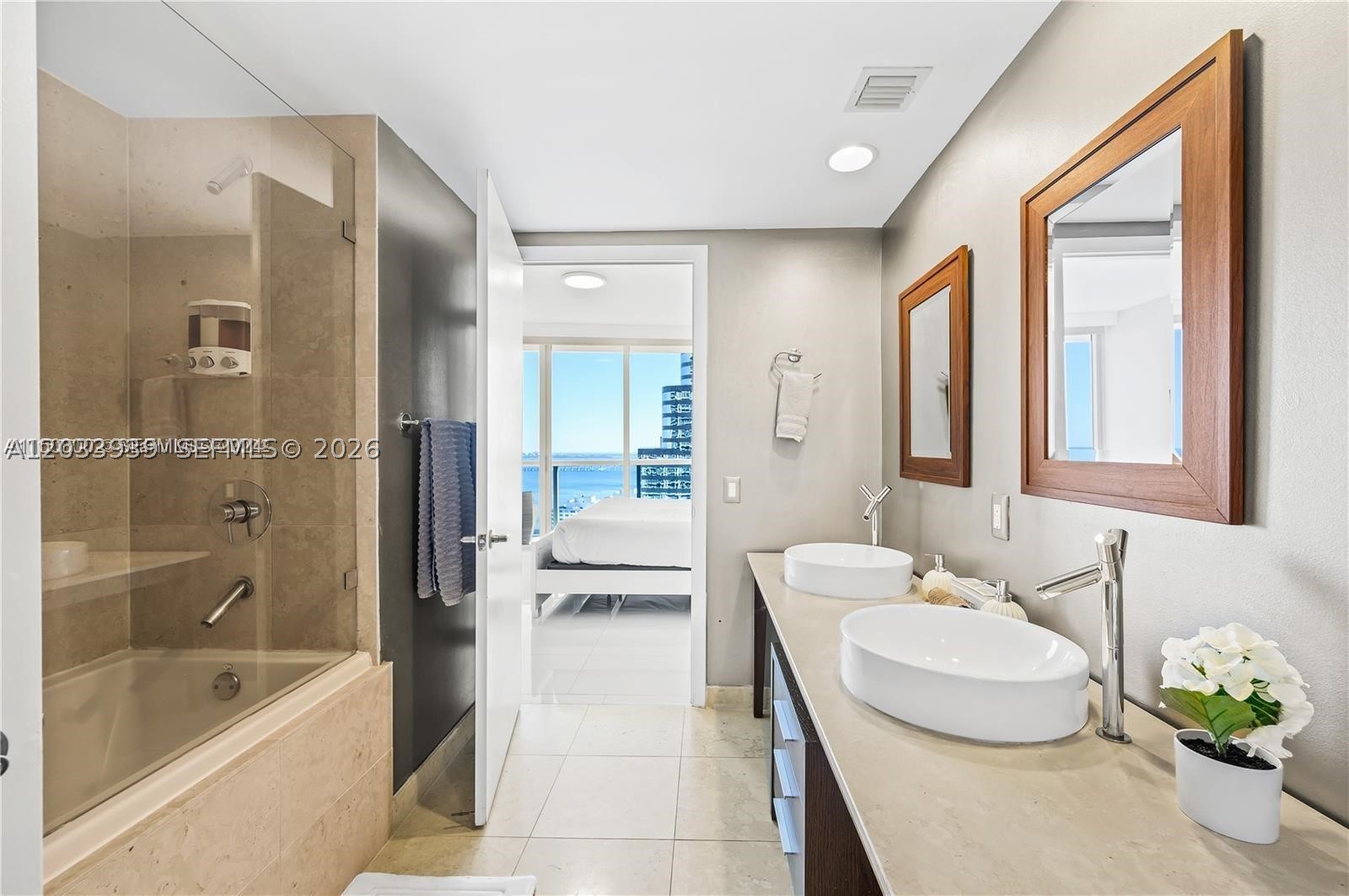 ICON BRICKELL CONDO NO 3 - Residential