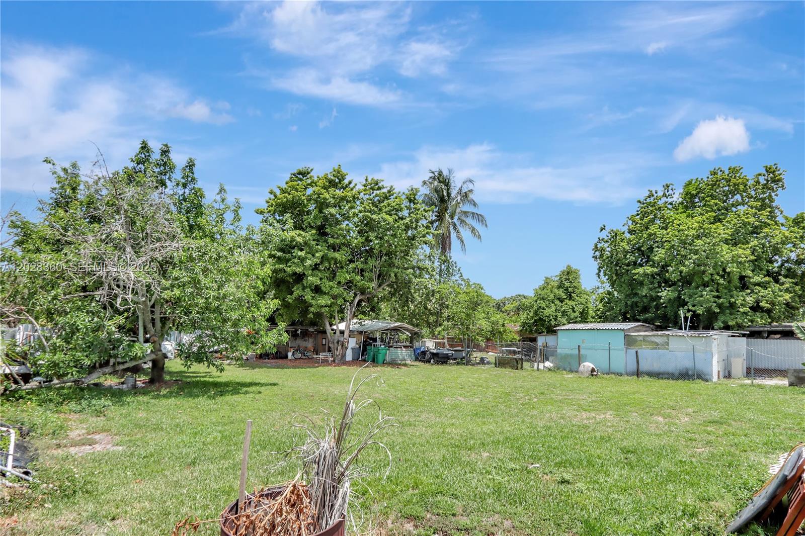 VENETIAN ACRES - Residential Income