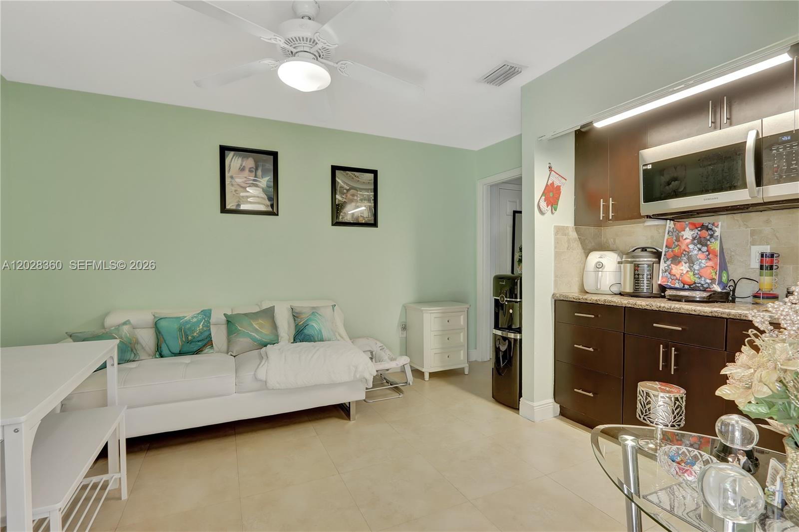 VENETIAN ACRES - Residential Income