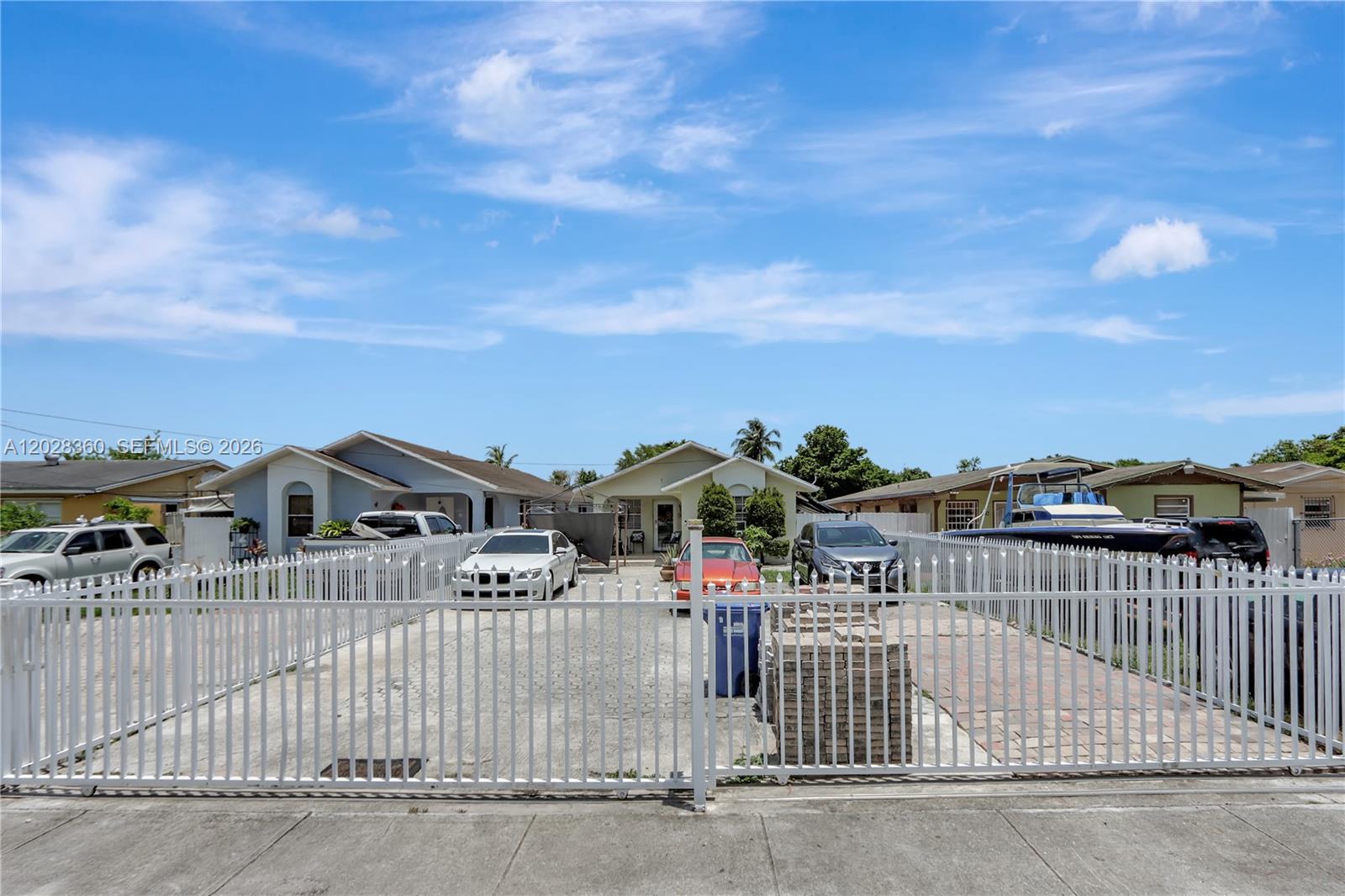 VENETIAN ACRES - Residential Income