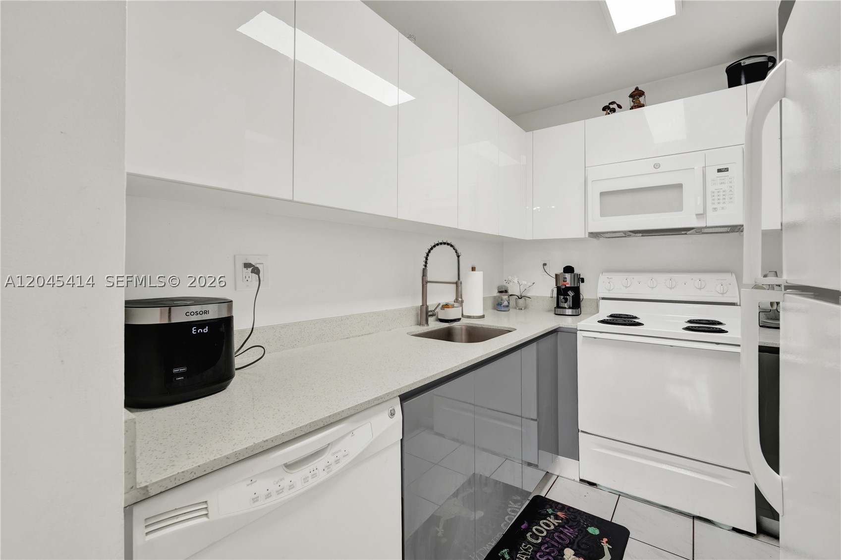 GARDEN LAKE TOWERS CONDO - Residential