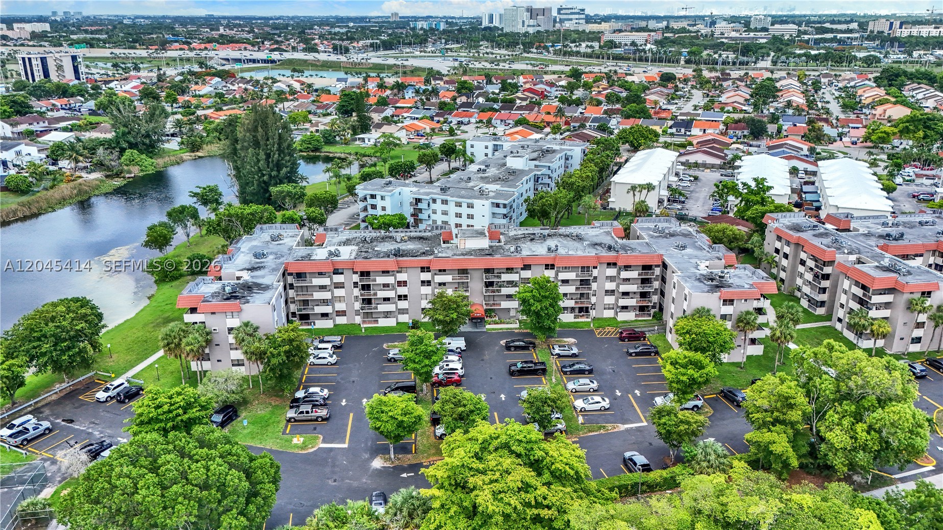 GARDEN LAKE TOWERS CONDO - Residential