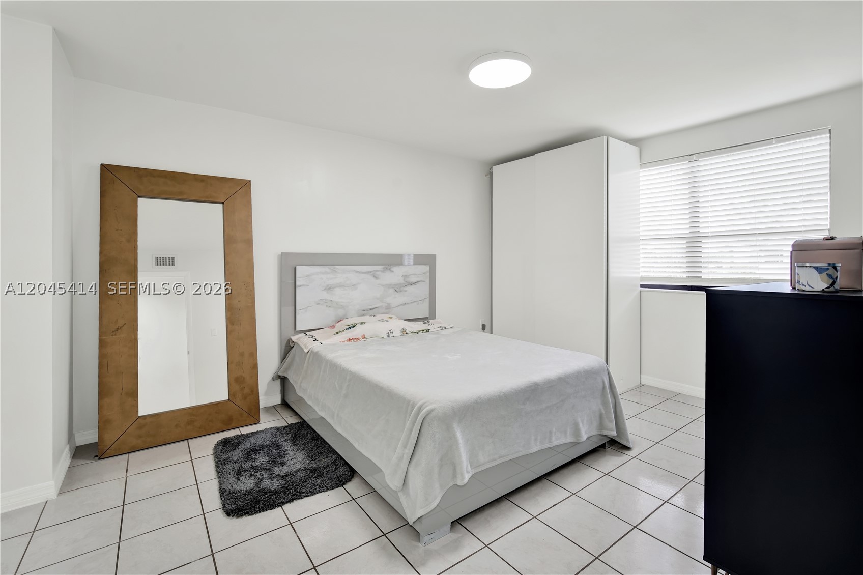 GARDEN LAKE TOWERS CONDO - Residential