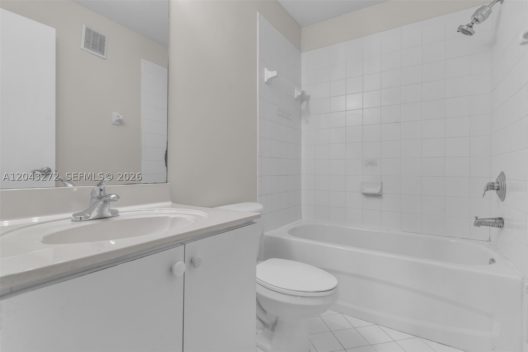 VENETIA GARDENS SOUTH CON - Residential Lease