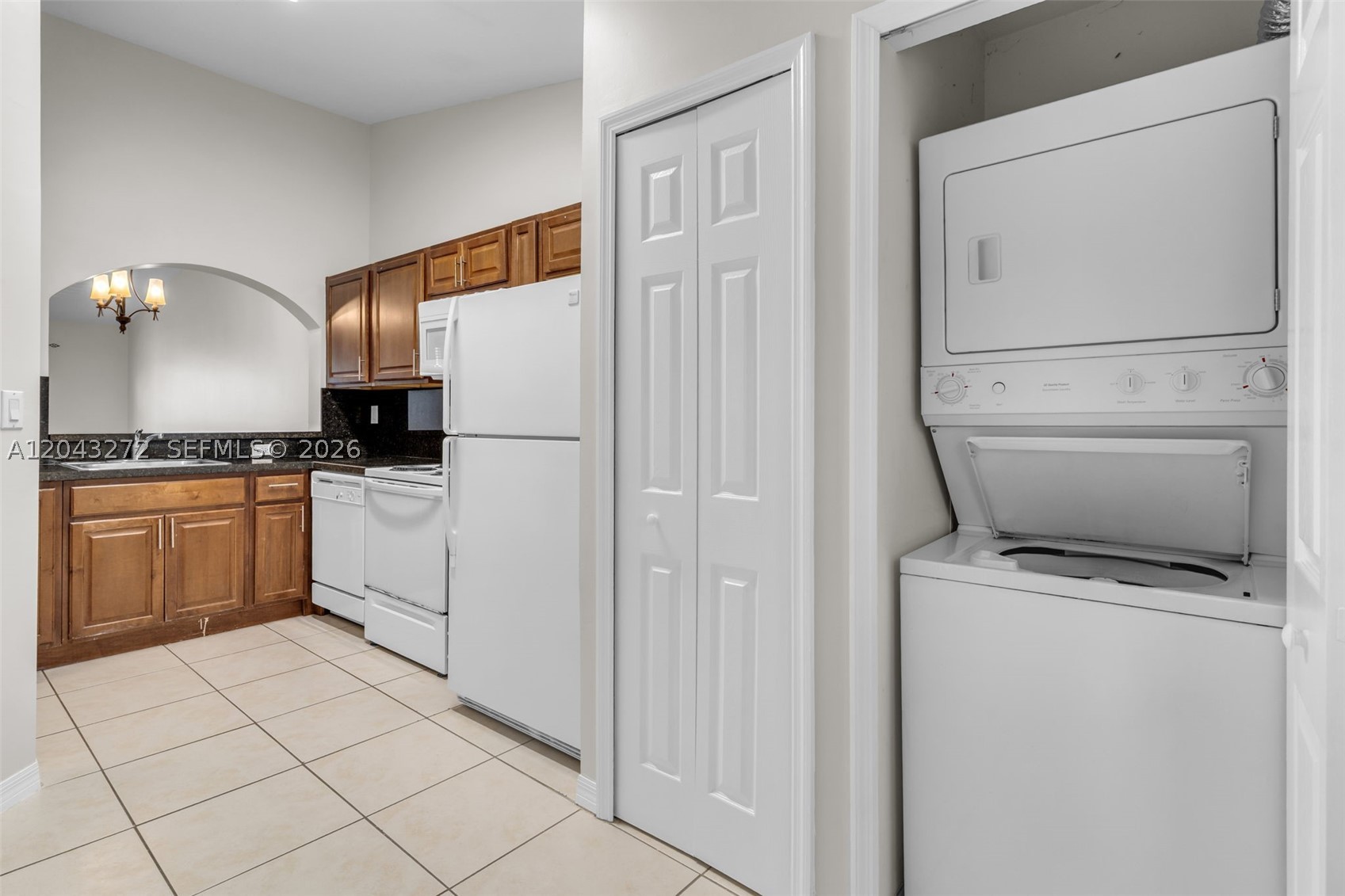 VENETIA GARDENS SOUTH CON - Residential Lease