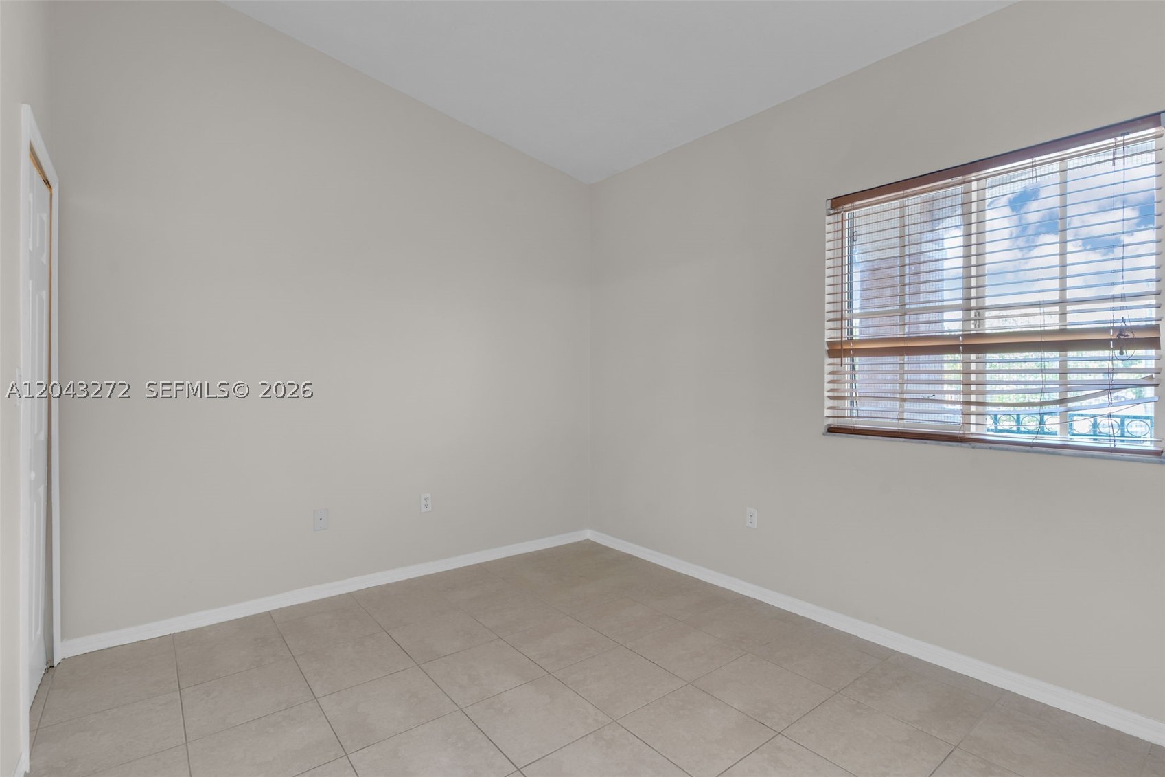 VENETIA GARDENS SOUTH CON - Residential Lease