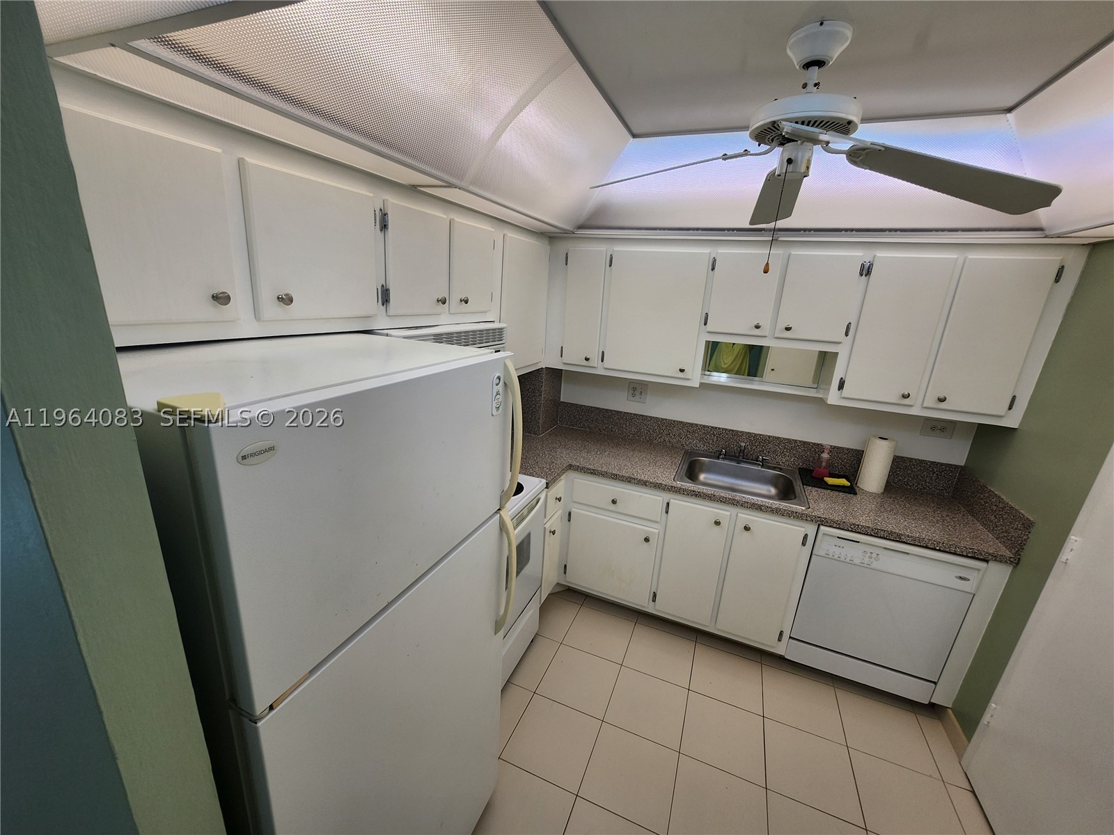 CHELSEA BAYVIEW CONDO - Residential