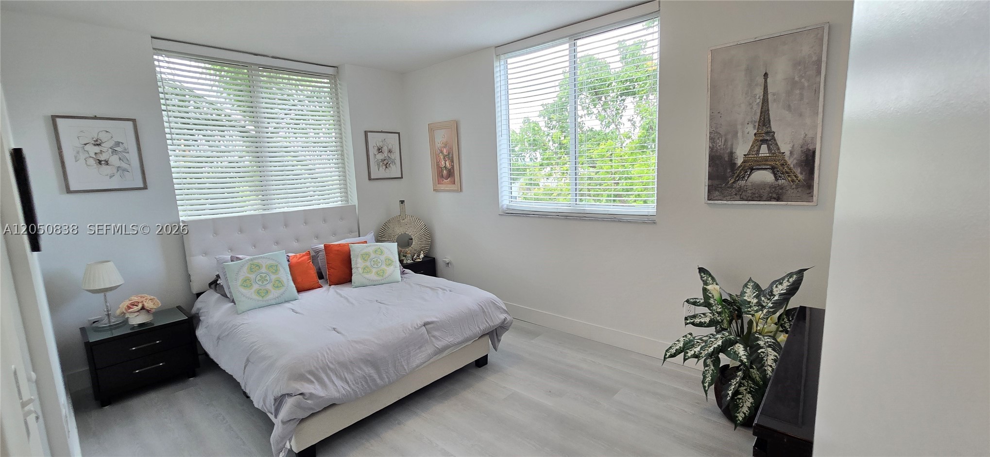 VENTURE AT AVENTURA WEST - Residential Lease