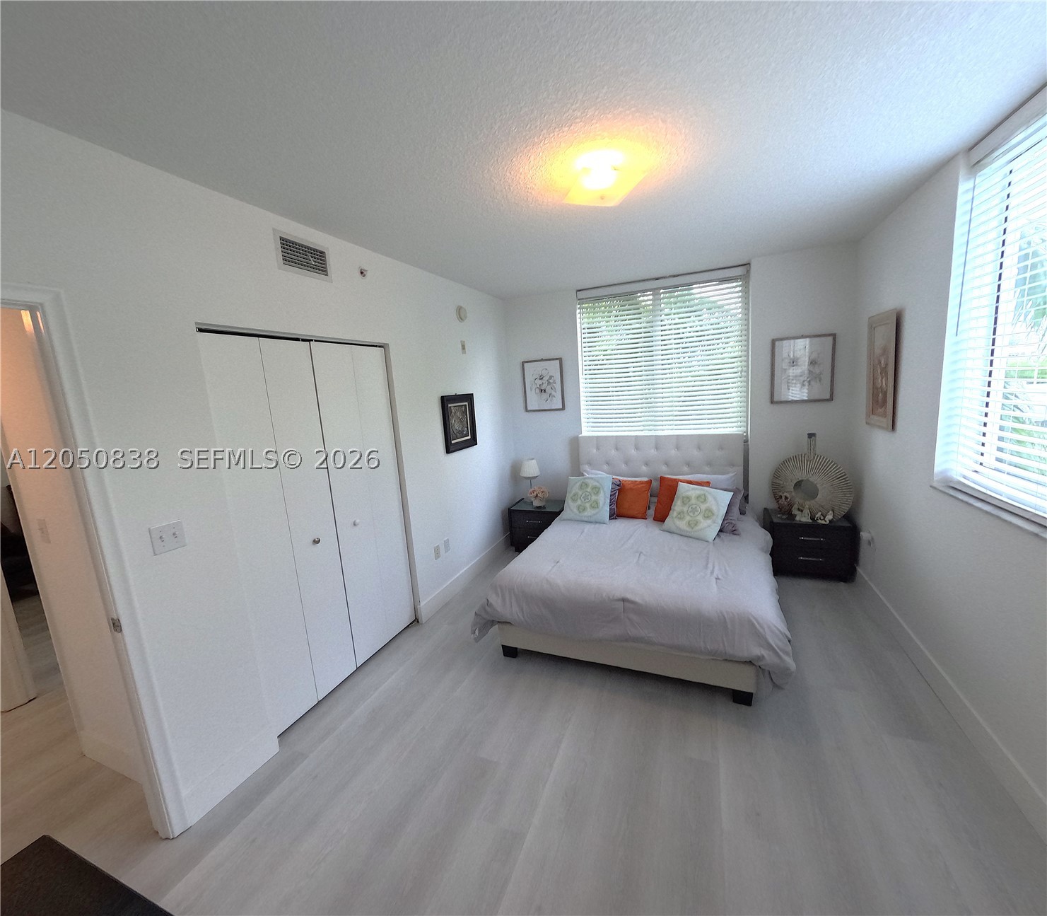 VENTURE AT AVENTURA WEST - Residential Lease