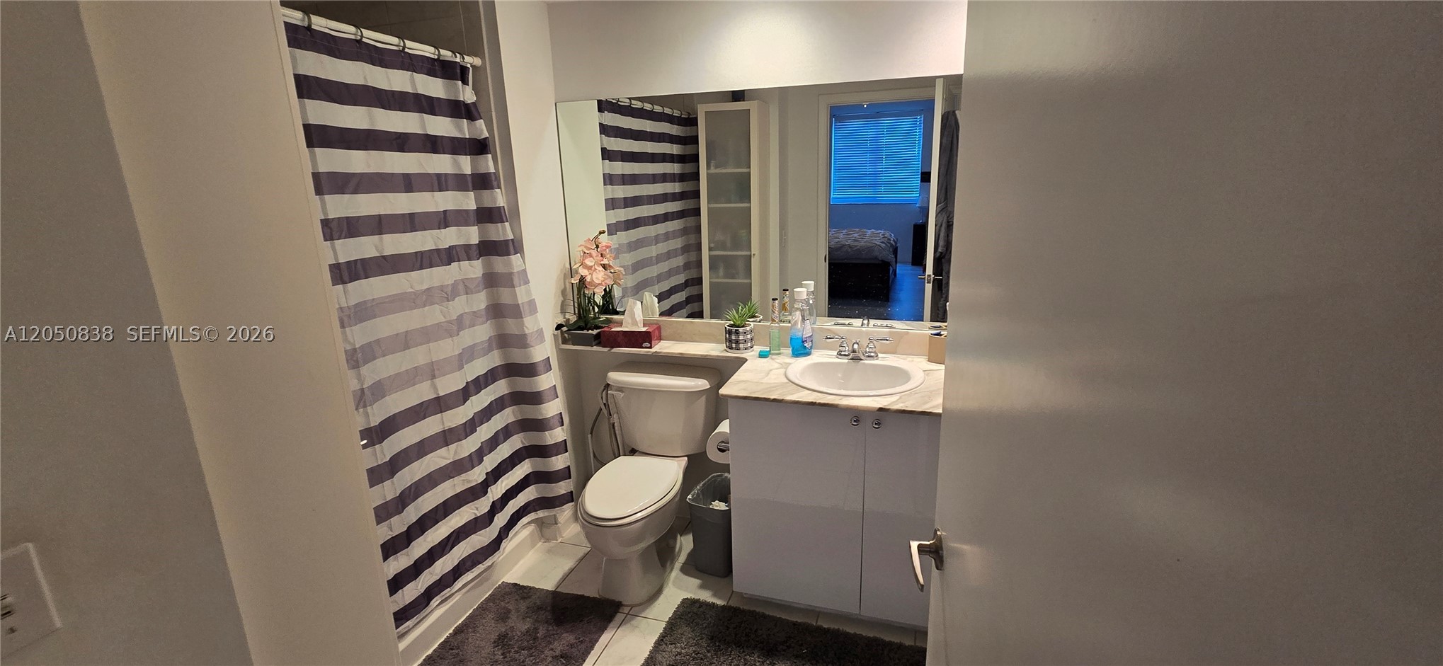 VENTURE AT AVENTURA WEST - Residential Lease