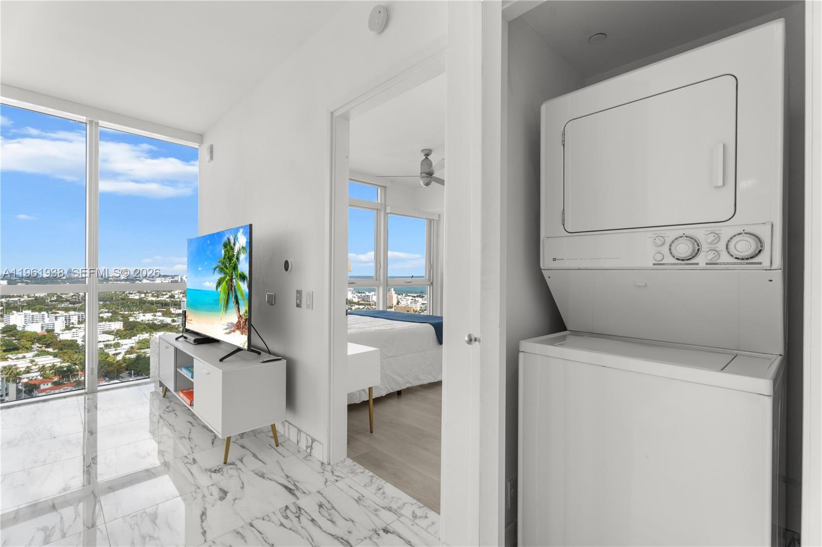 ICON CONDO - Residential