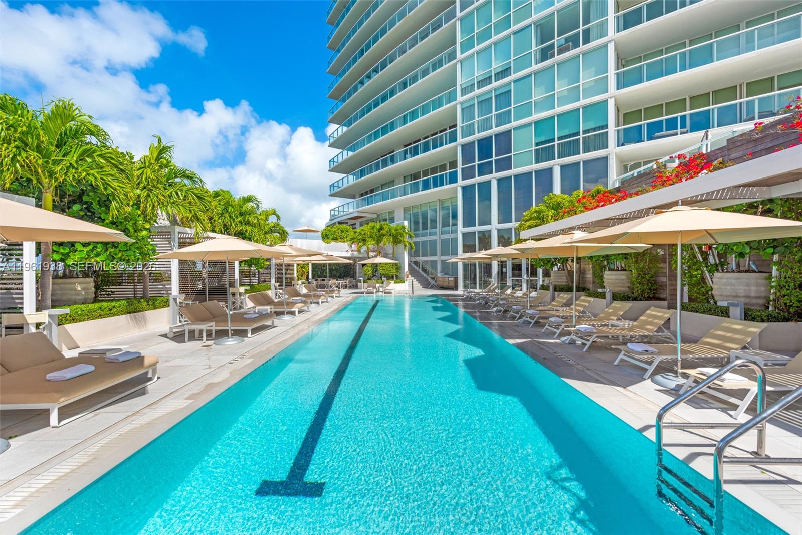 ICON CONDO - Residential