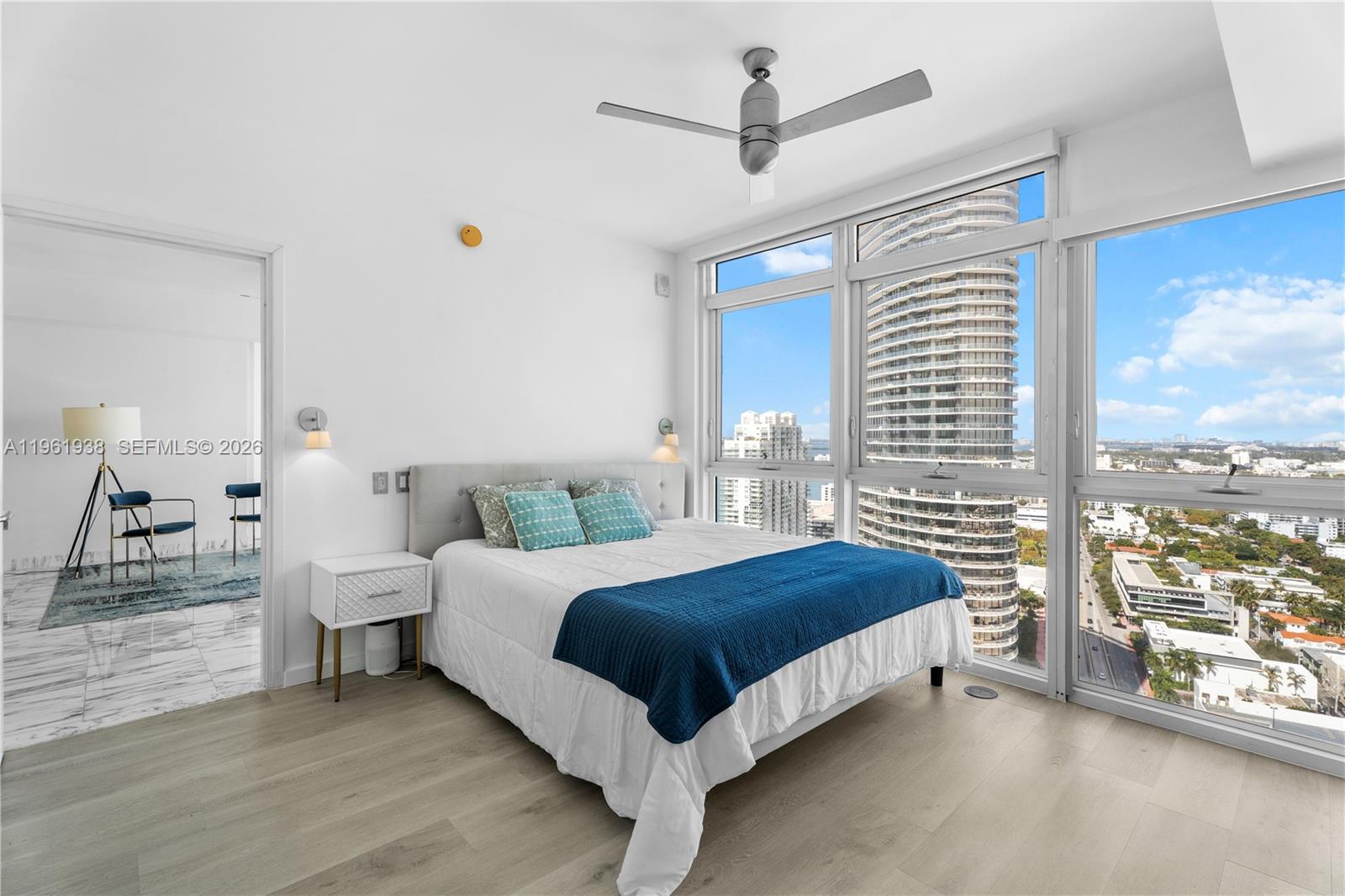 ICON CONDO - Residential