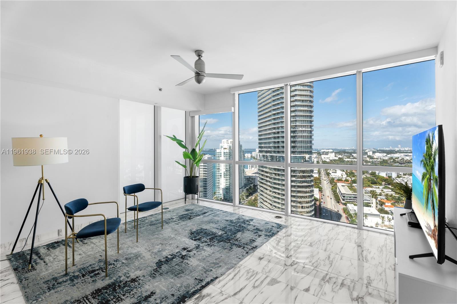 ICON CONDO - Residential