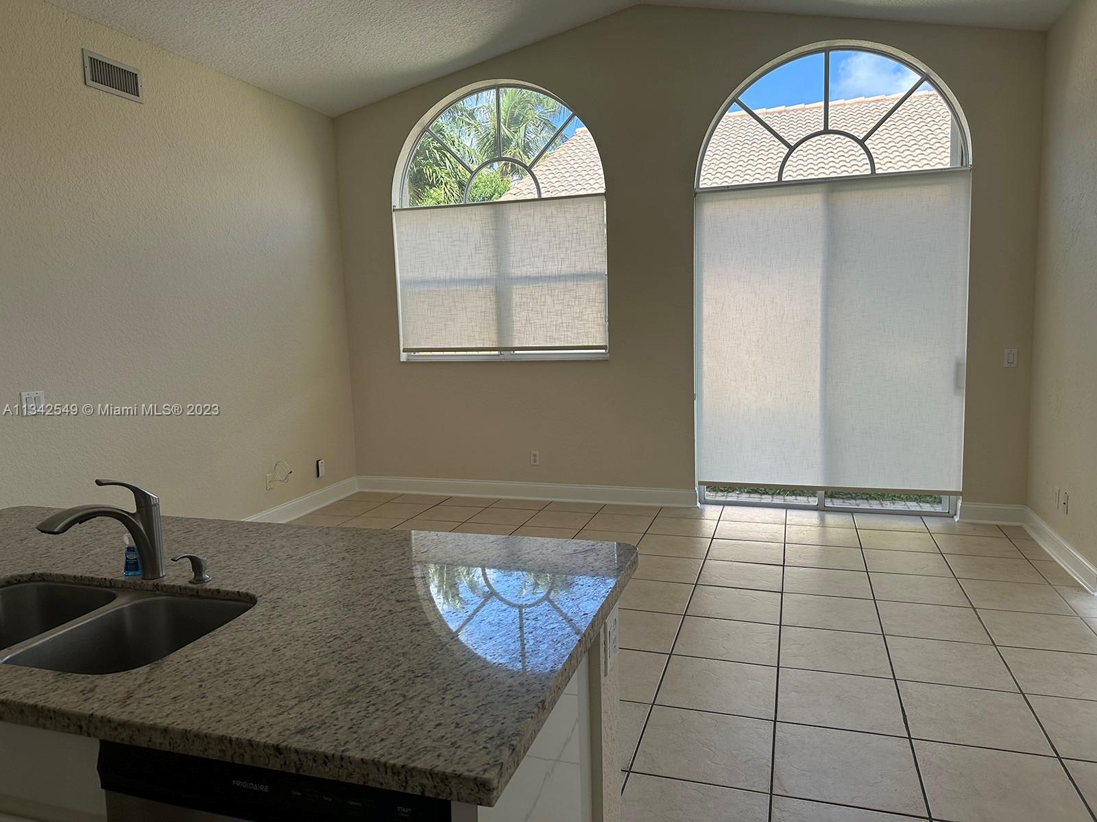 COSTA VERDE SEC 2 - Residential Lease