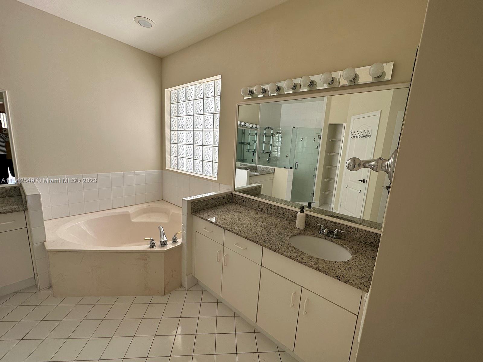 COSTA VERDE SEC 2 - Residential Lease