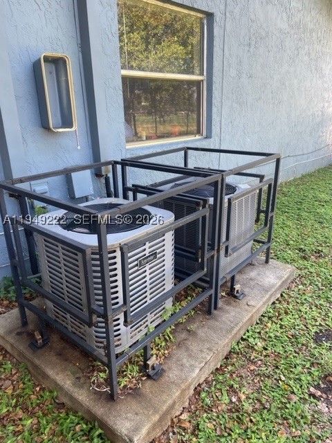 FT LAUDERDALE ESTATES 1ST - Residential Income