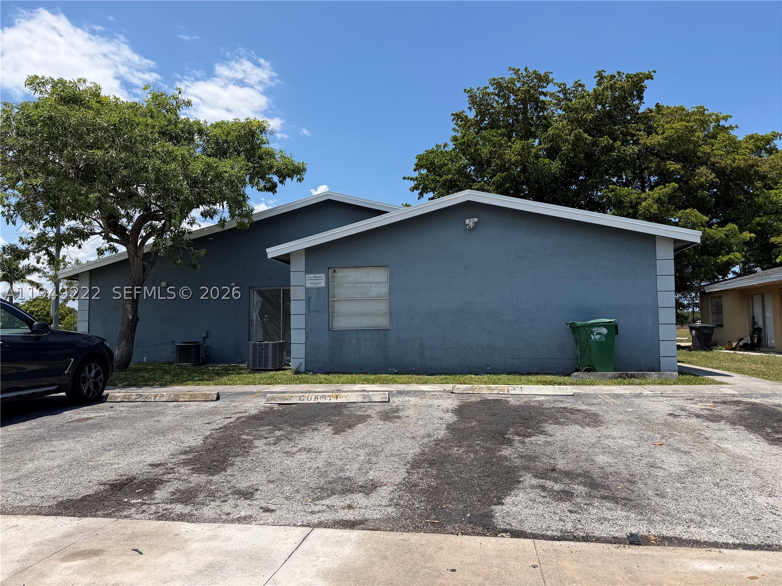 FT LAUDERDALE ESTATES 1ST - Residential Income