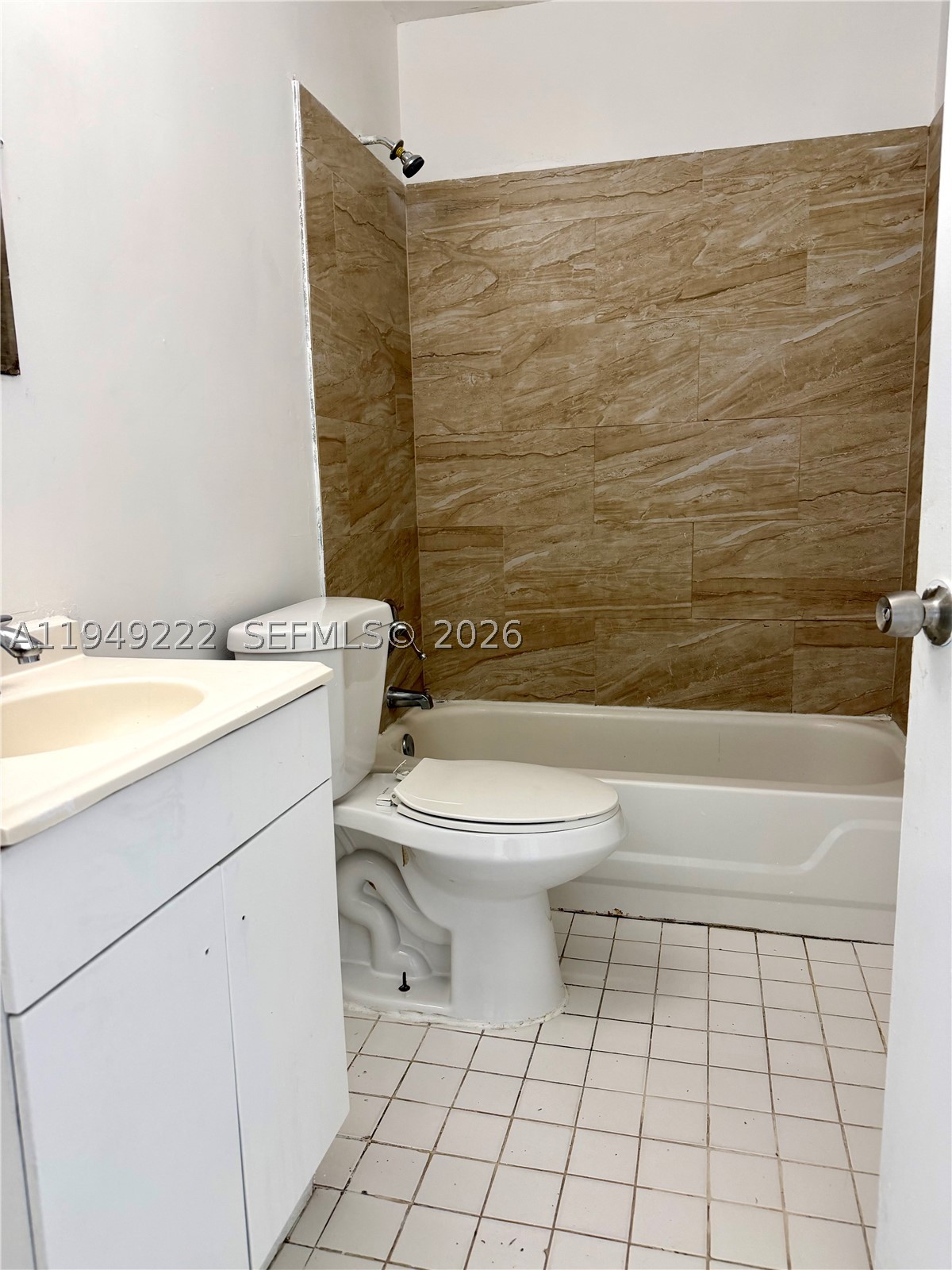 FT LAUDERDALE ESTATES 1ST - Residential Income