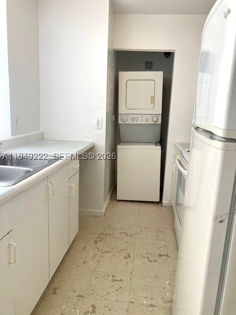 FT LAUDERDALE ESTATES 1ST - Residential Income