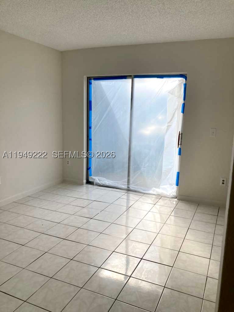 FT LAUDERDALE ESTATES 1ST - Residential Income