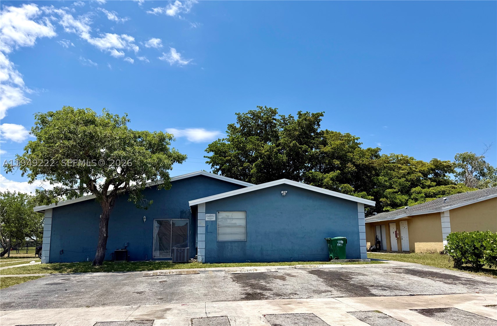 FT LAUDERDALE ESTATES 1ST - Residential Income