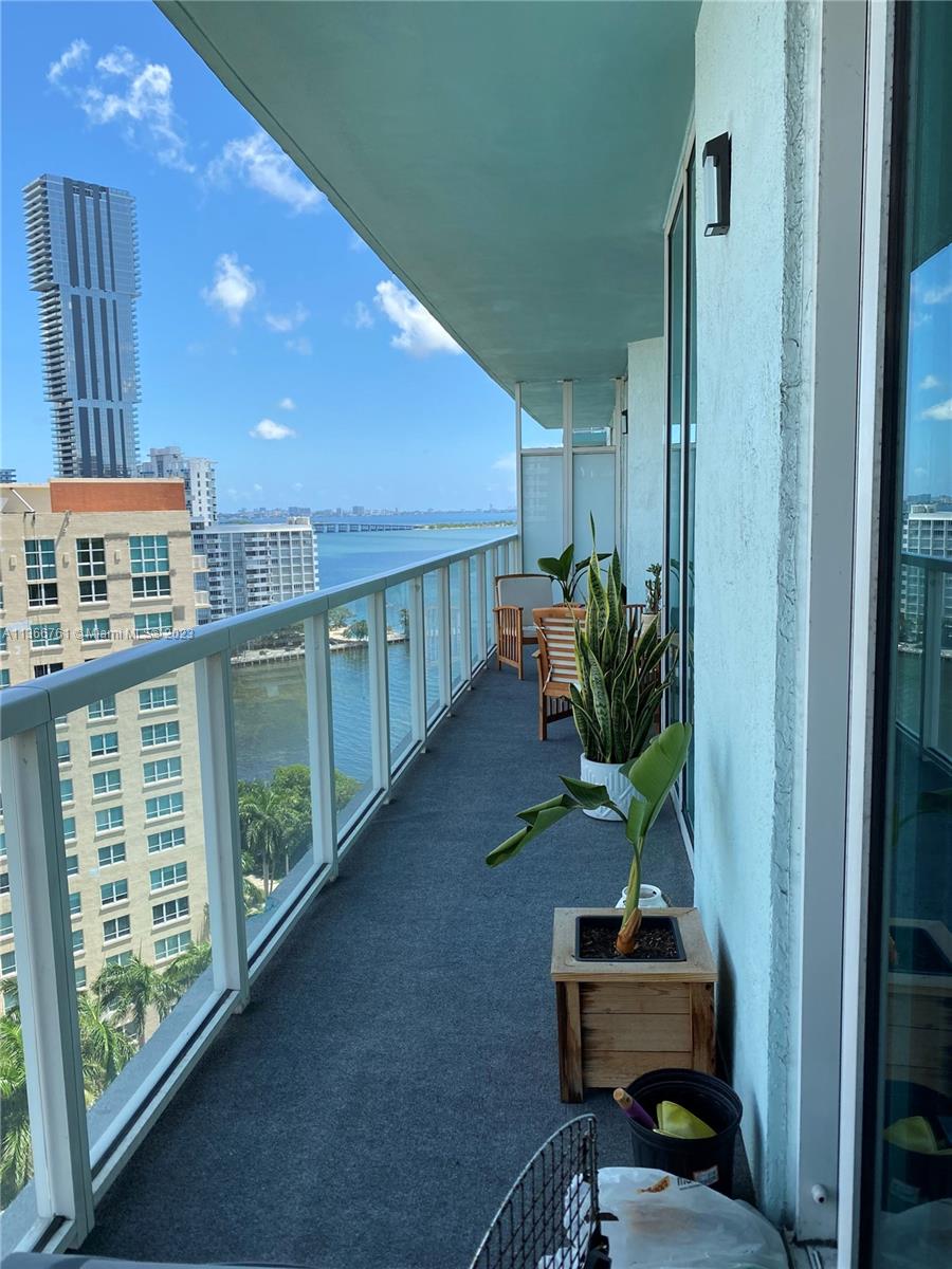 QUANTUM ON THE BAY CONDO - Residential