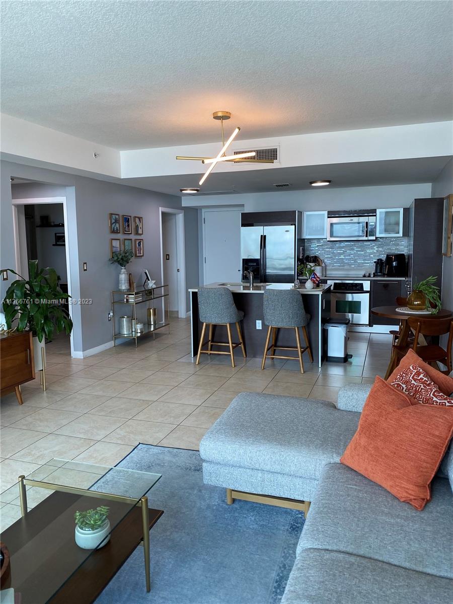 QUANTUM ON THE BAY CONDO - Residential