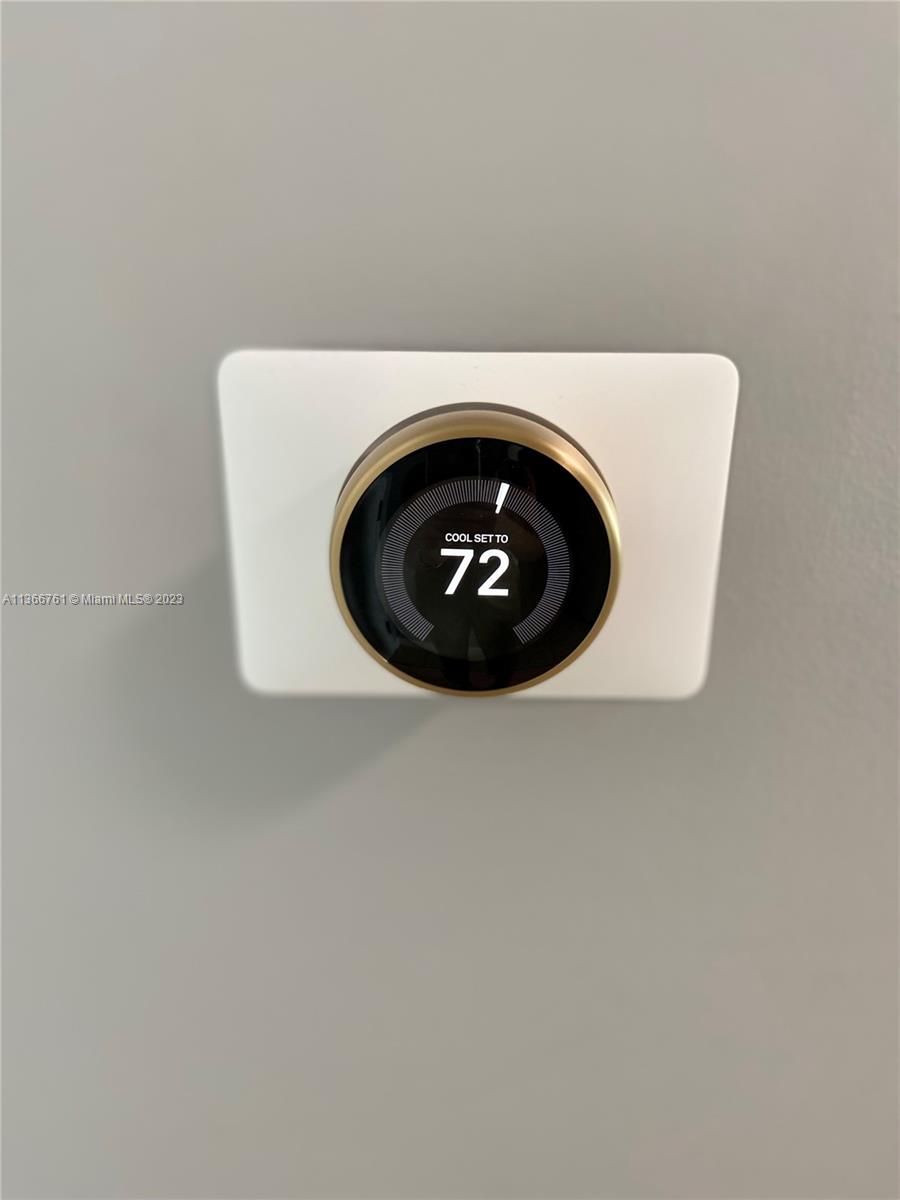QUANTUM ON THE BAY CONDO - Residential