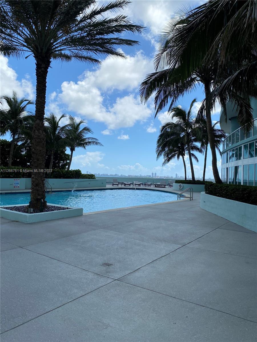 QUANTUM ON THE BAY CONDO - Residential