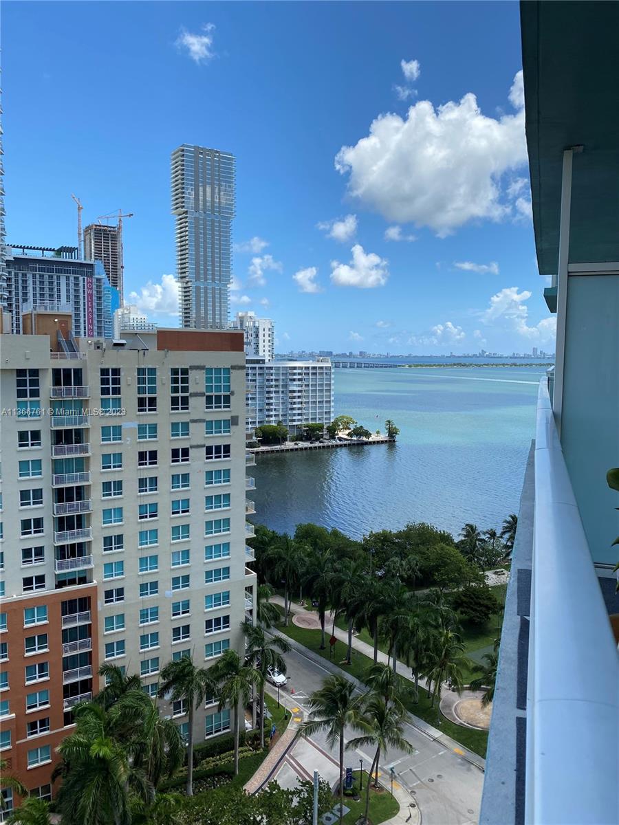 Luxury amenities such as concierge, 2 pools and spa, gym, clubhouse and billiard room, library, direct water views, 24 hour security system. Incredible panoramic views of downtown, with bay views. Large unit featuring 2 bedrooms and 2.5 baths.Right in from of the park , walking distance to restaurants and supermarkets, very conveniente to access Venetian Cswy and I-95.Tenant occupied paying $3,850 a month till 08/25/2023.