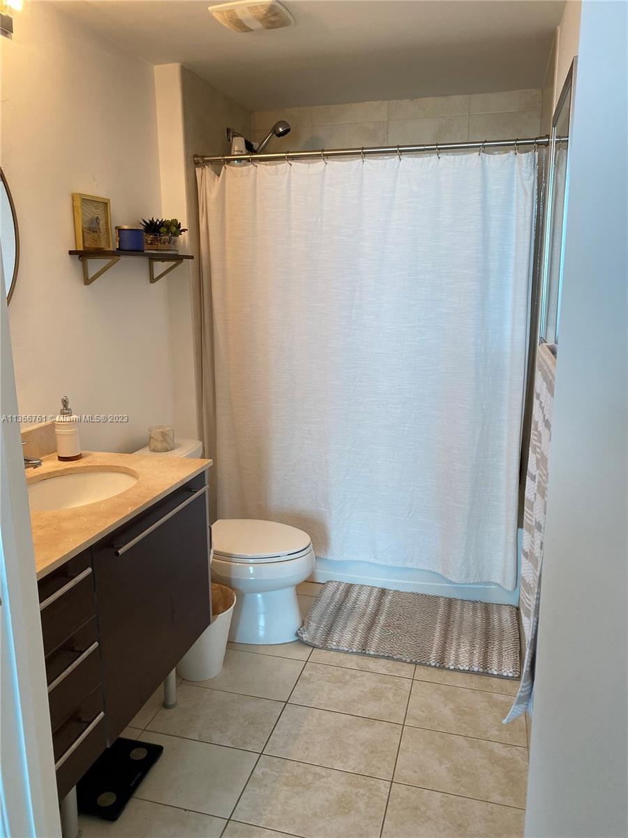 QUANTUM ON THE BAY CONDO - Residential