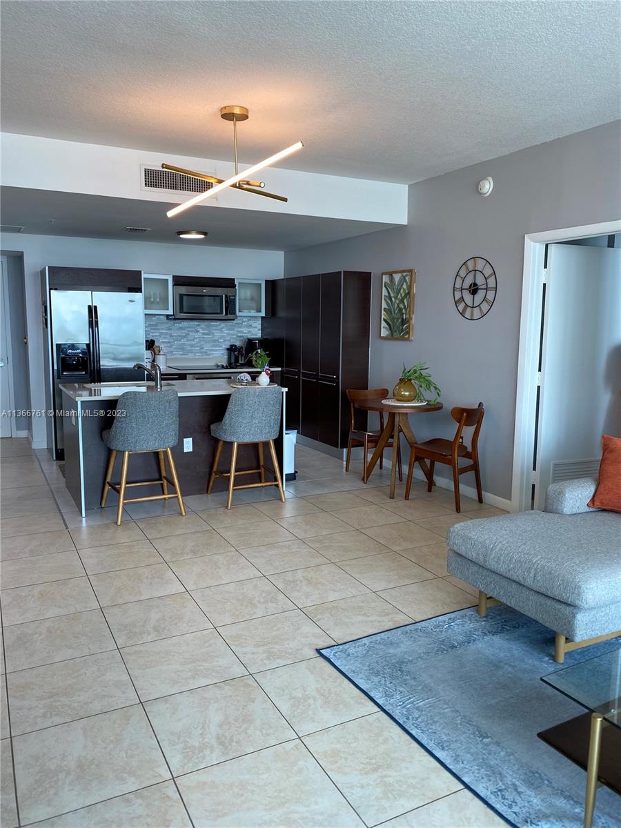 QUANTUM ON THE BAY CONDO - Residential