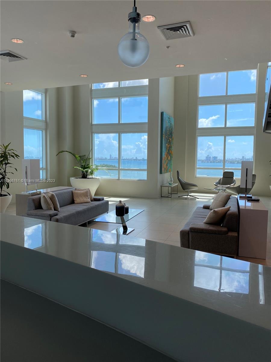QUANTUM ON THE BAY CONDO - Residential