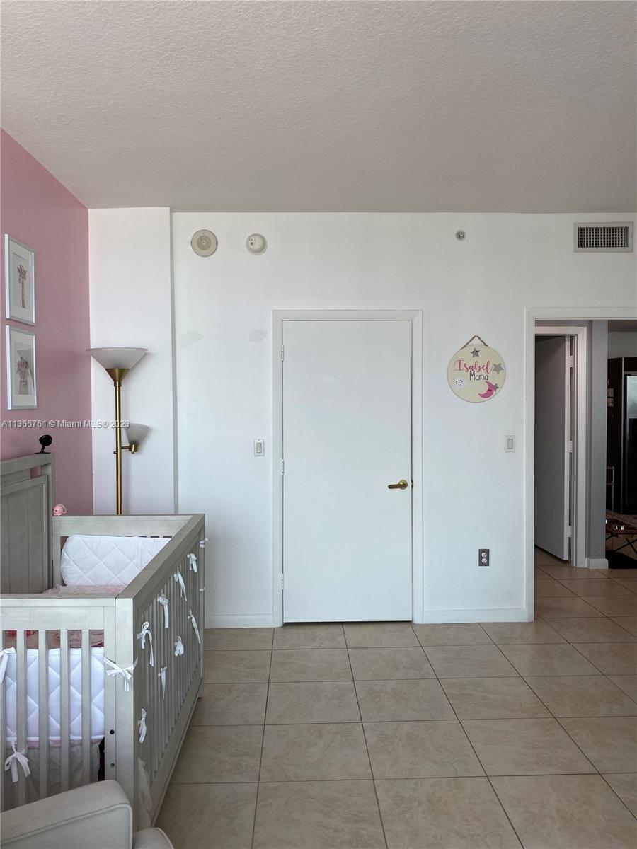 QUANTUM ON THE BAY CONDO - Residential