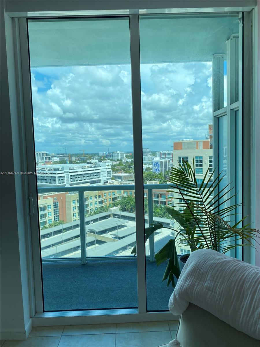 QUANTUM ON THE BAY CONDO - Residential
