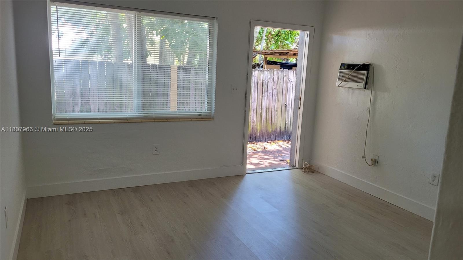 BRICKELLS RIVERVIEW - Residential Lease