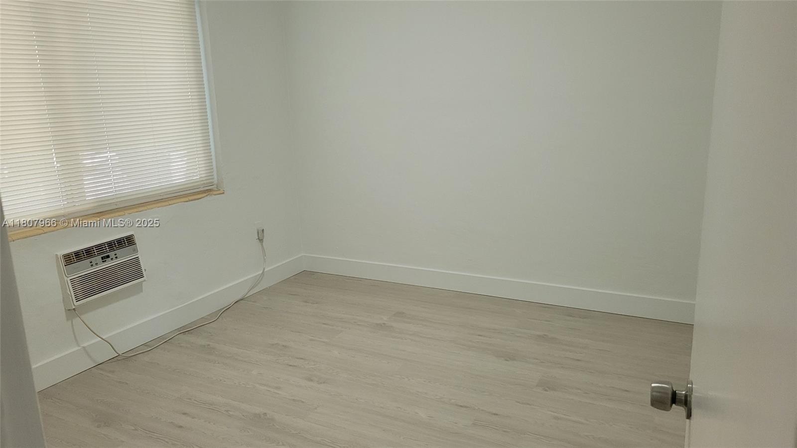 BRICKELLS RIVERVIEW - Residential Lease
