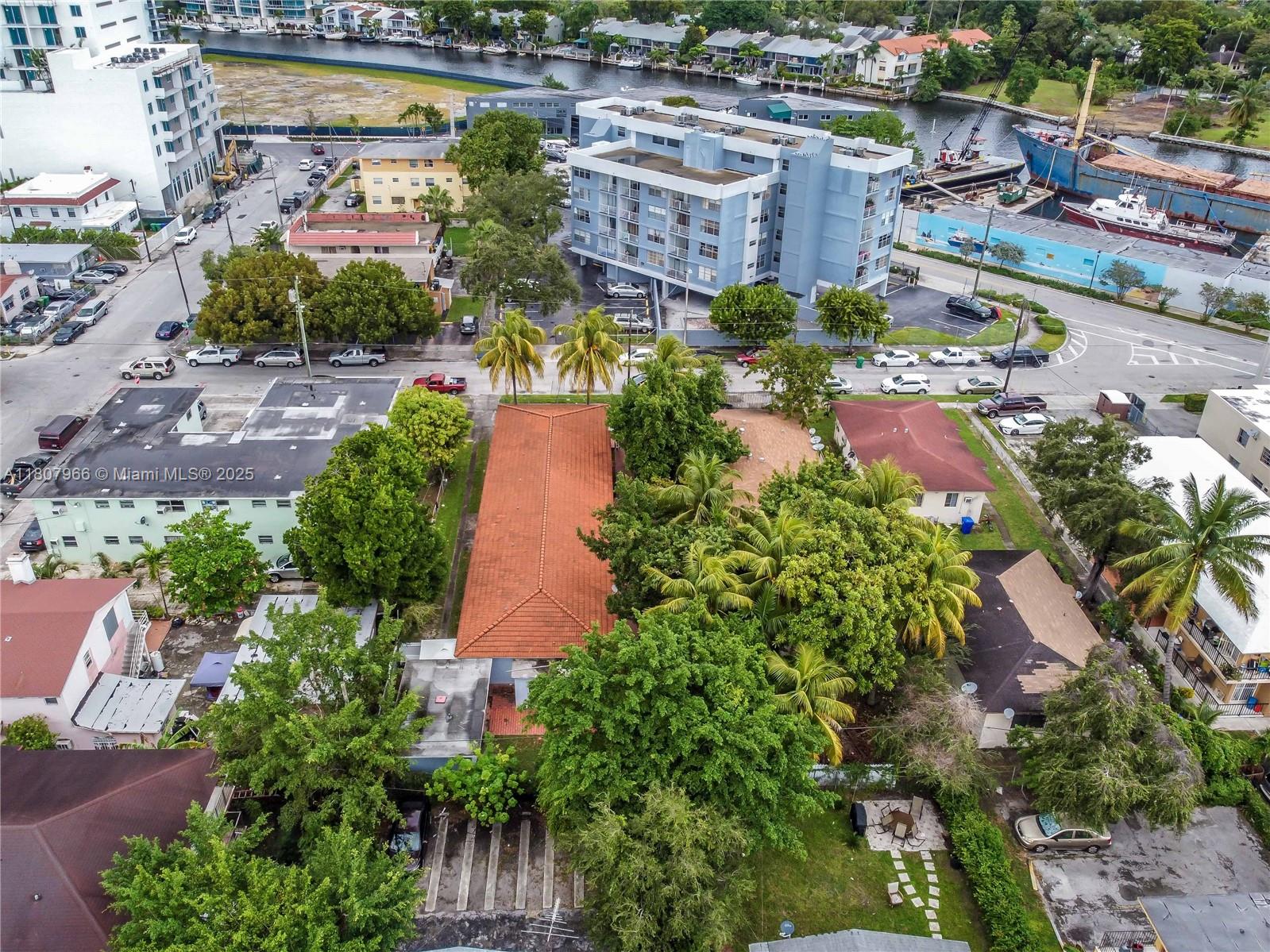 BRICKELLS RIVERVIEW - Residential Lease