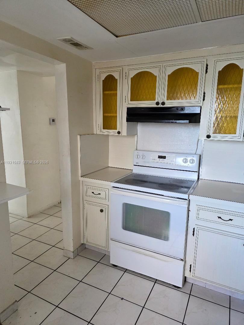 FOURTH MOORINGS CONDO - Residential