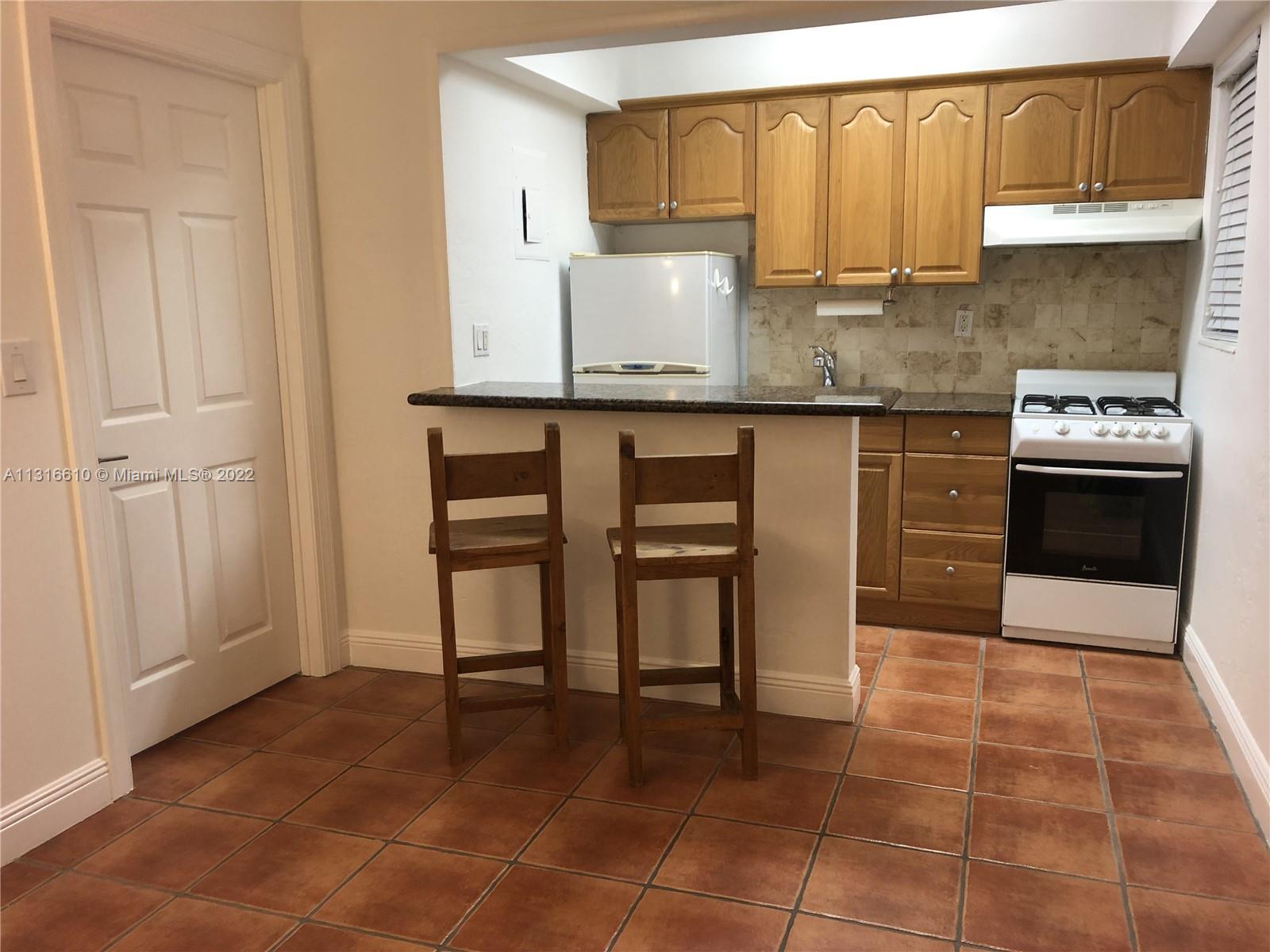 SALZEDO IN THE GABLES CON - Residential Lease