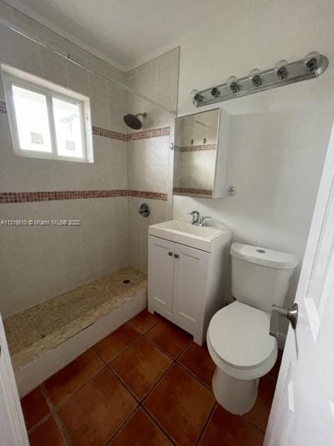 SALZEDO IN THE GABLES CON - Residential Lease