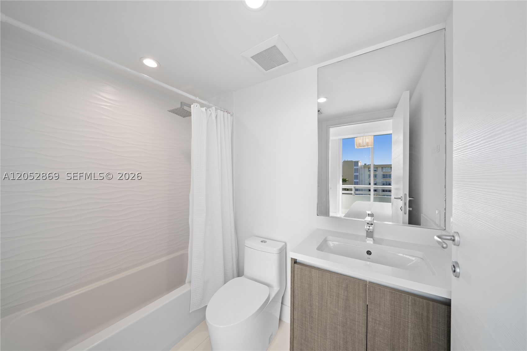 LE JARDIN HOUSE CONDO - Residential Lease