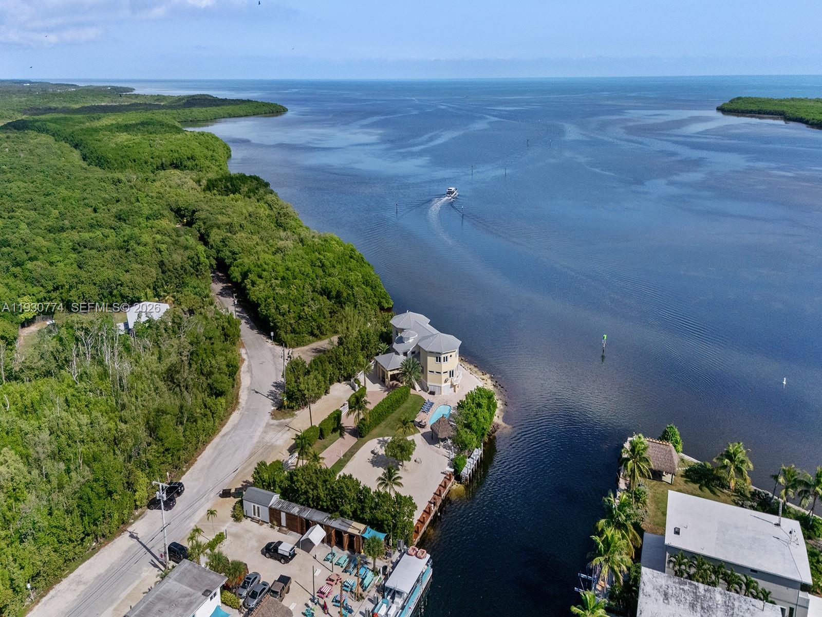 OCEAN ISLE ESTATE - Residential